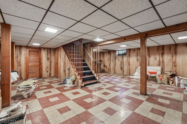 14 Saddle River Ro, Woodcliff Lake Boro, NJ 07677