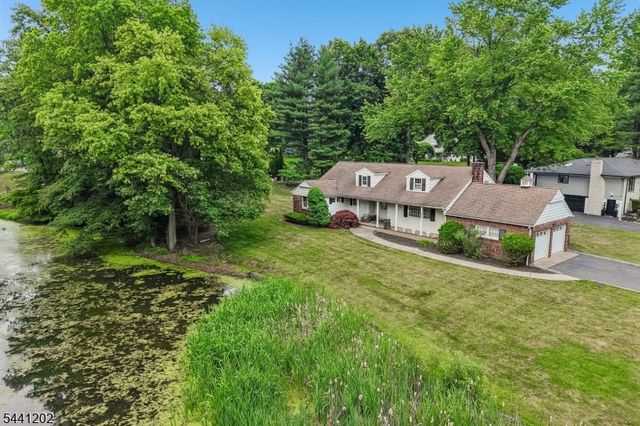 14 Saddle River Ro, Woodcliff Lake Boro, NJ 07677