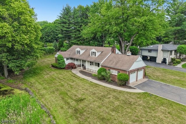 14 Saddle River Ro, Woodcliff Lake Boro, NJ 07677