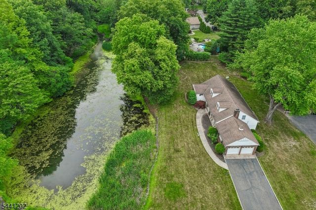 14 Saddle River Ro, Woodcliff Lake Boro, NJ 07677