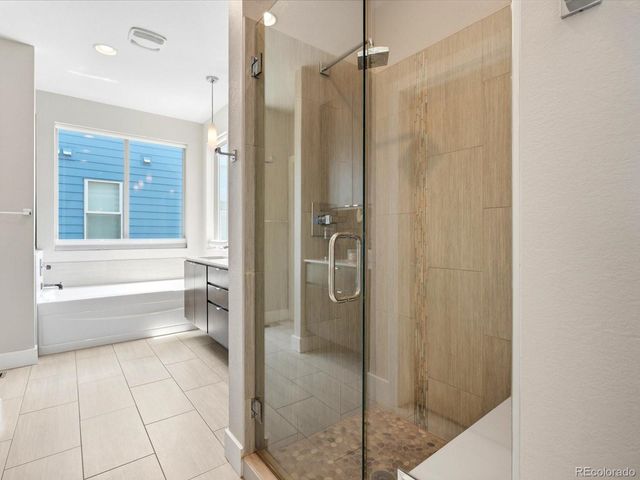 8431 E 33rd Avenue, Denver, CO 80238