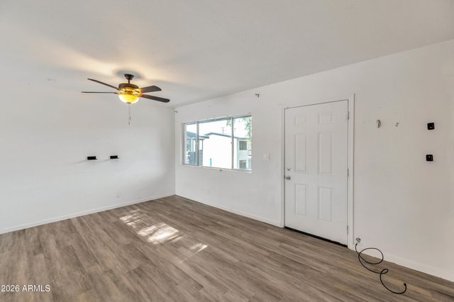749 E MONTEBELLO Avenue 229, Phoenix, AZ 85014