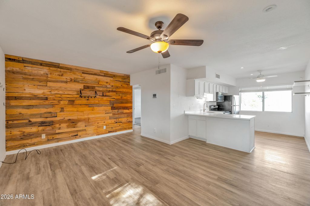 749 E MONTEBELLO Avenue 229, Phoenix, AZ 85014 — photo 4