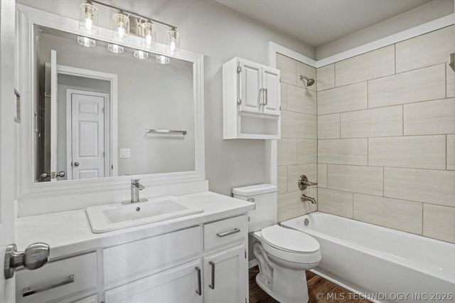 3752 S 214th East Avenue, Broken Arrow, OK 74014