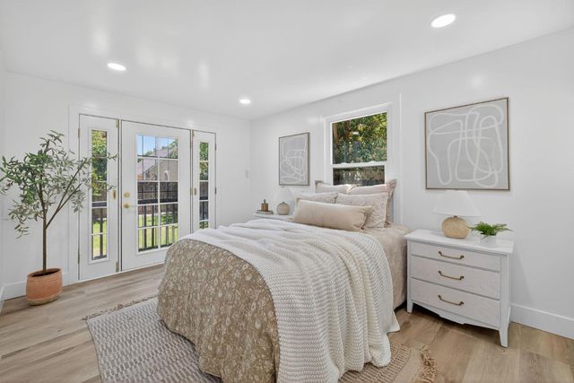 2725 Harkness St, Sacramento, CA 95818