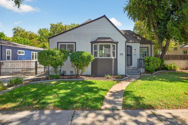 2725 Harkness St, Sacramento, CA 95818