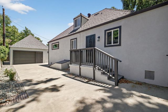 2725 Harkness St, Sacramento, CA 95818