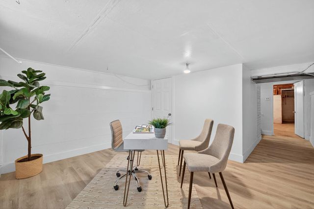 2725 Harkness St, Sacramento, CA 95818