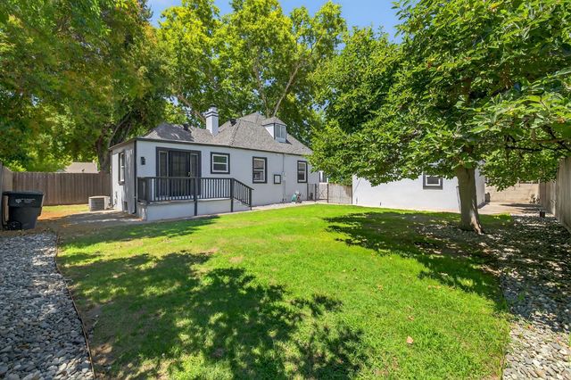 2725 Harkness St, Sacramento, CA 95818