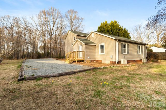 1751 Robert Martin Road, Catawba, NC 28609