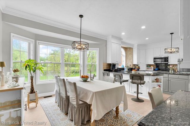 9422 Deer Creek Court, Brighton, MI 48114