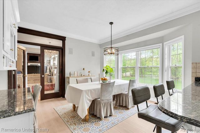 9422 Deer Creek Court, Brighton, MI 48114