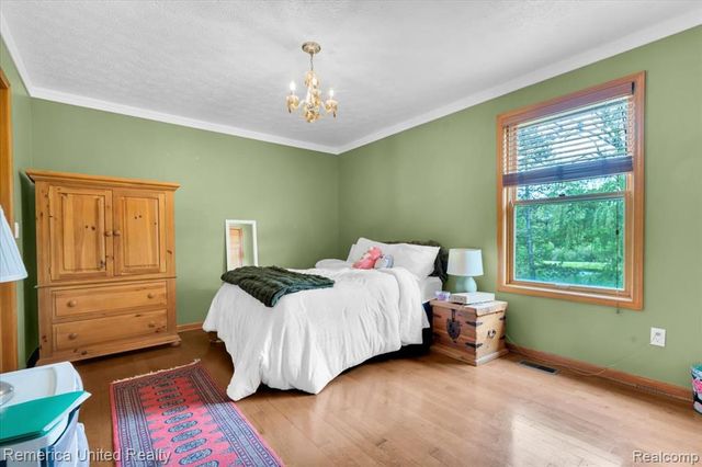 9422 Deer Creek Court, Brighton, MI 48114