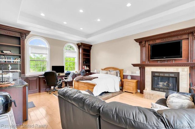 9422 Deer Creek Court, Brighton, MI 48114