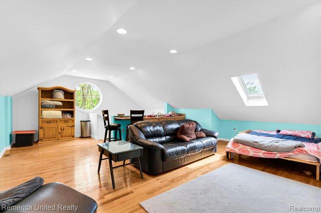 9422 Deer Creek Court, Brighton, MI 48114