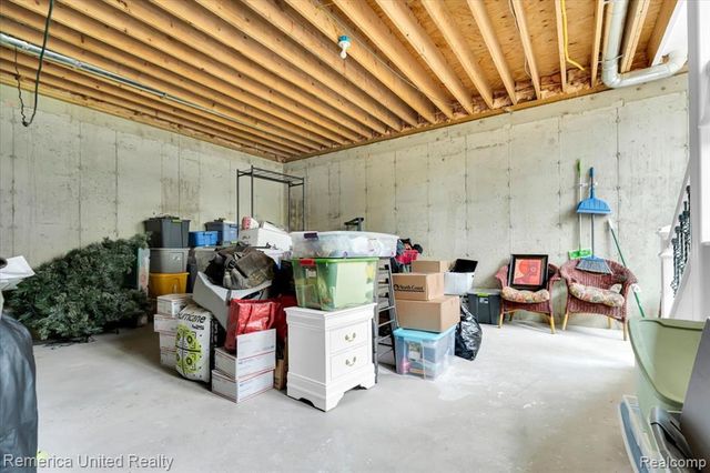 9422 Deer Creek Court, Brighton, MI 48114
