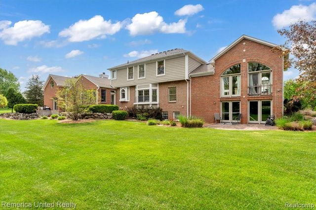 9422 Deer Creek Court, Brighton, MI 48114