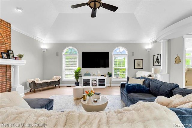 9422 Deer Creek Court, Brighton, MI 48114