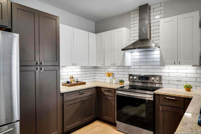 1417 E Crockett, San Antonio, TX 78202