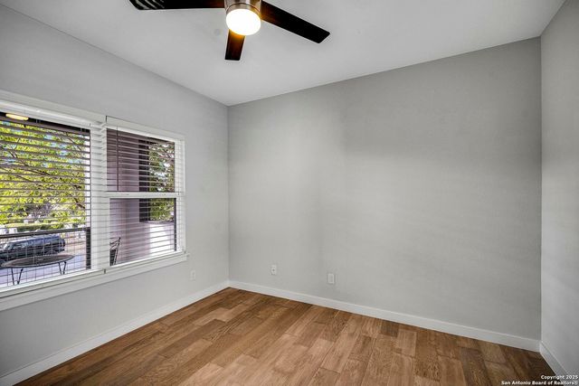 1417 E Crockett, San Antonio, TX 78202