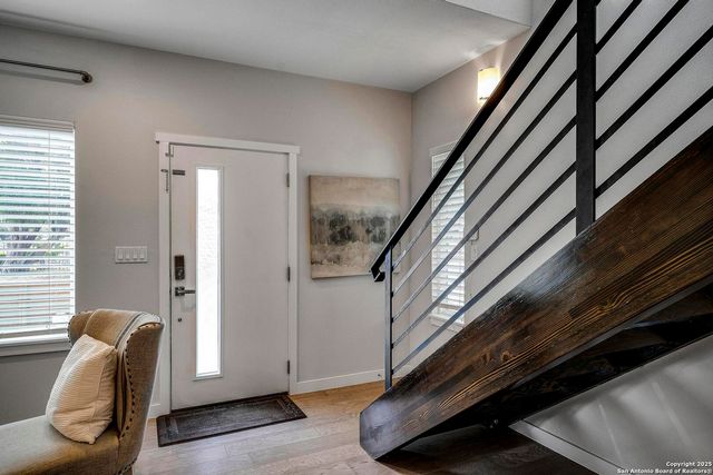 1417 E Crockett, San Antonio, TX 78202