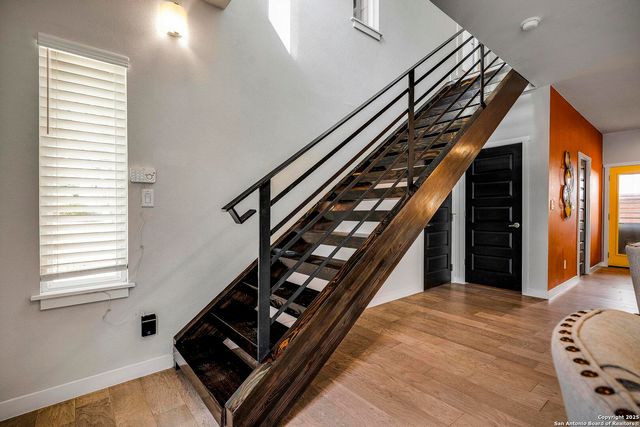 1417 E Crockett, San Antonio, TX 78202