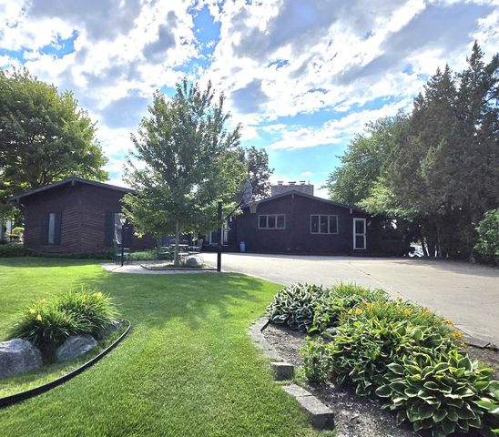 1116 Fairway Drive, Lake Isabella, MI 48893