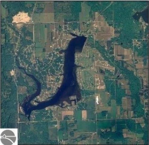 1116 Fairway Drive, Lake Isabella, MI 48893