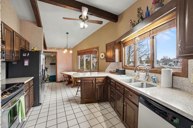 1116 Fairway Drive, Lake Isabella, MI 48893
