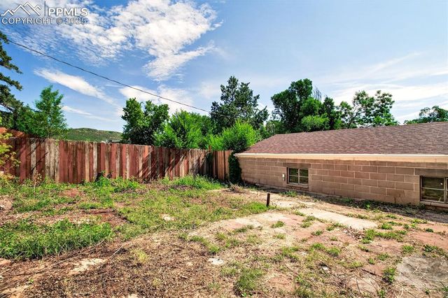 107 Oak Place, Manitou Springs, CO 80829