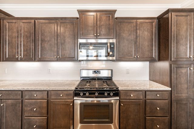 169 Ashcrest Pt, Hendersonville, TN 37075