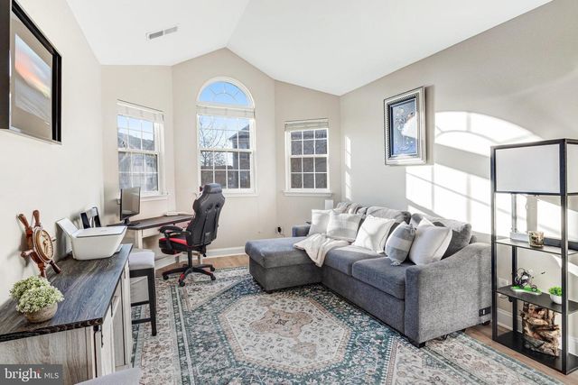 13804 GREENDALE DR, Woodbridge, VA 22191