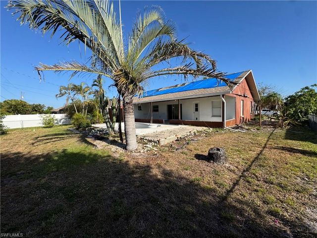 1220 SW 33rd TER, Cape Coral, FL 33914