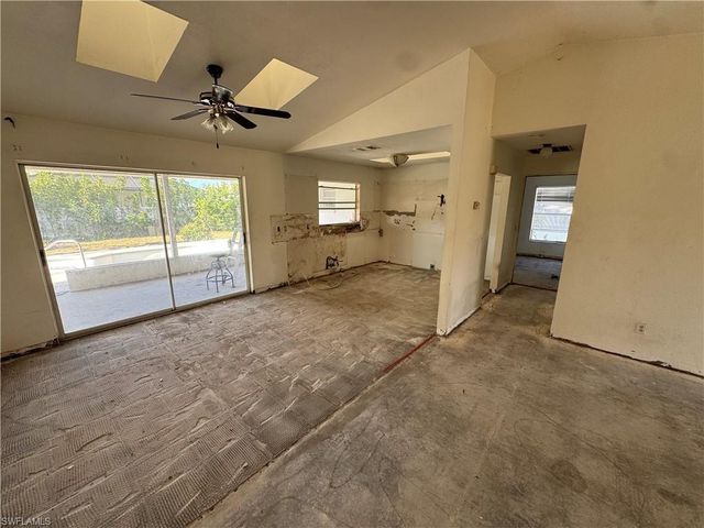 1220 SW 33rd TER, Cape Coral, FL 33914
