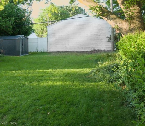 15731 Mina Avenue, Cleveland, OH 44135