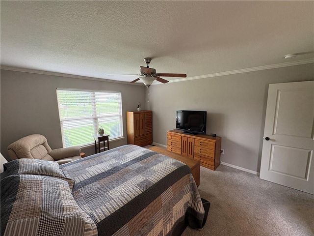913 SE Amber Court, Blue Springs, MO 64014