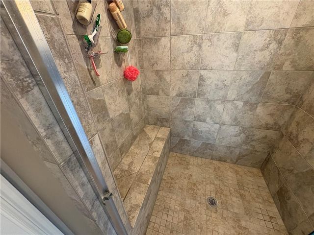 913 SE Amber Court, Blue Springs, MO 64014