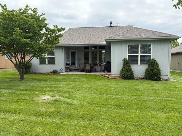 913 SE Amber Court, Blue Springs, MO 64014