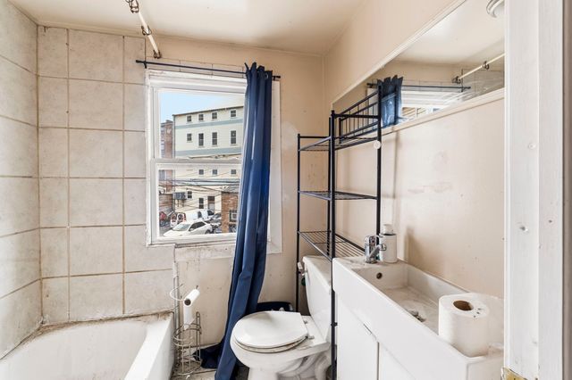 1426 W Cullerton Street, Chicago, IL 60608
