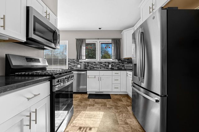 231 17th PLACE S, La Crosse, WI 54601