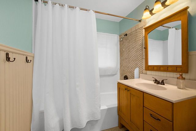 231 17th PLACE S, La Crosse, WI 54601
