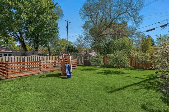 231 17th PLACE S, La Crosse, WI 54601
