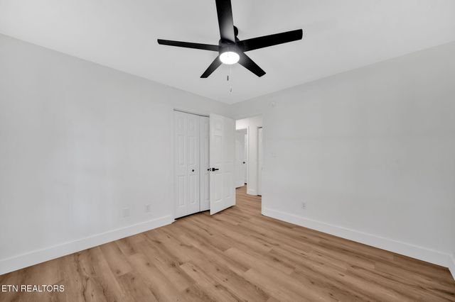 1217 Hoss Rd, Powell, TN 37849