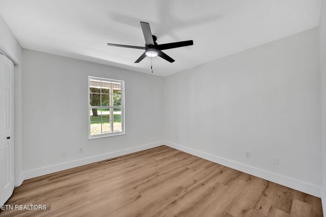 1217 Hoss Rd, Powell, TN 37849