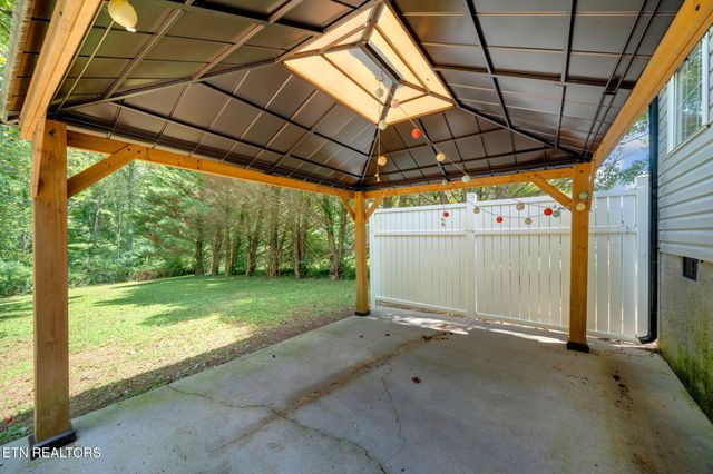 1217 Hoss Rd, Powell, TN 37849