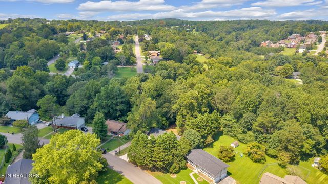 1217 Hoss Rd, Powell, TN 37849