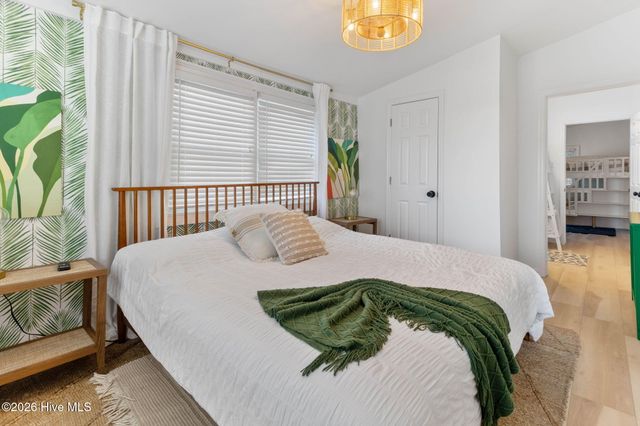 1909 S Shore Drive, Surf City, NC 28445