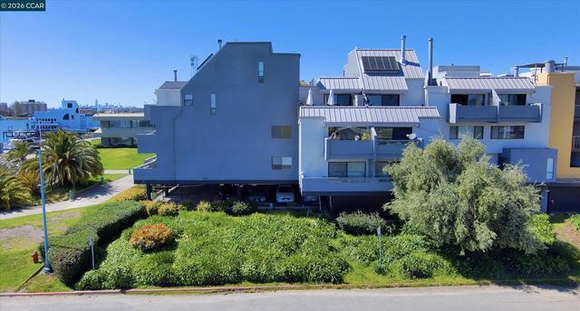 1 W Embarcadero 354, Oakland, CA 94607