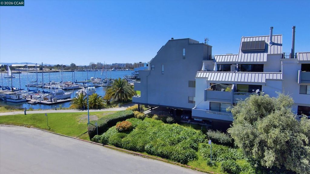 1 W Embarcadero 354, Oakland, CA 94607