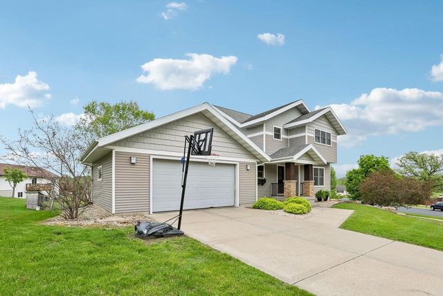 2436 Tanna Rain Circle, Reedsburg, WI 53959